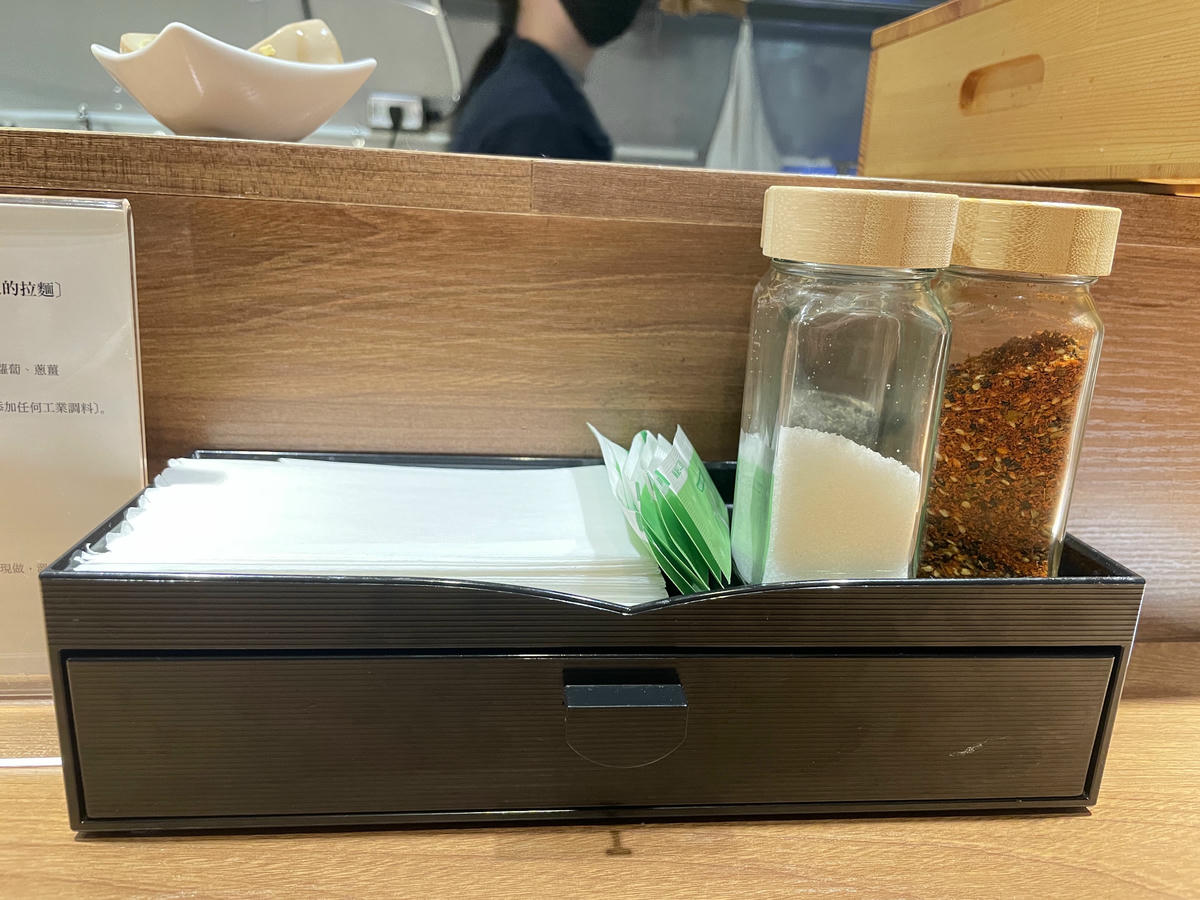 台北文山拉麵推薦｜長生塩人 辛亥店 每日熬煮八小時湯頭！靠近捷運辛亥站的人氣排隊拉麵 2026年更新版