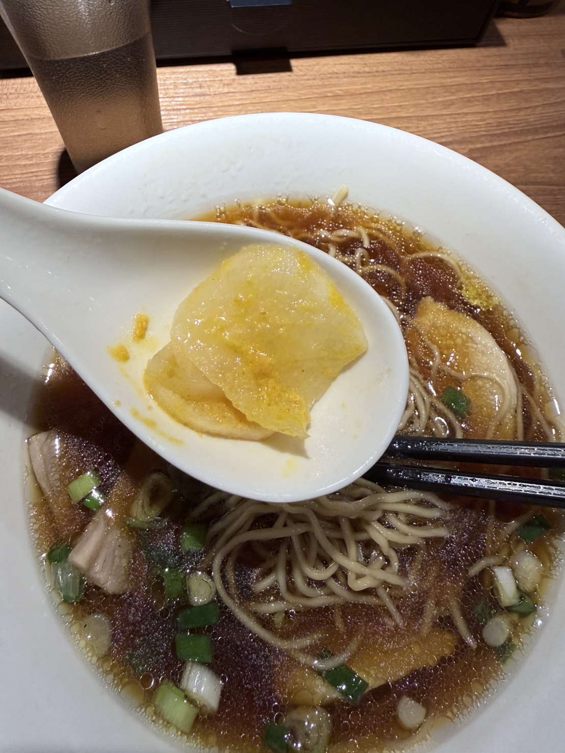 台北文山拉麵推薦｜長生塩人 辛亥店 每日熬煮八小時湯頭！靠近捷運辛亥站的人氣排隊拉麵 2026年更新版