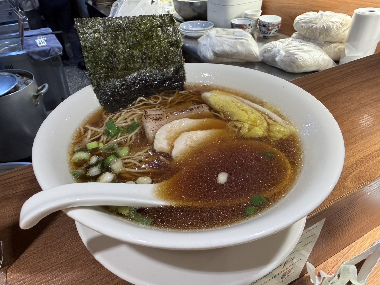 台北文山拉麵推薦｜長生塩人 辛亥店 每日熬煮八小時湯頭！靠近捷運辛亥站的人氣排隊拉麵 2026年更新版