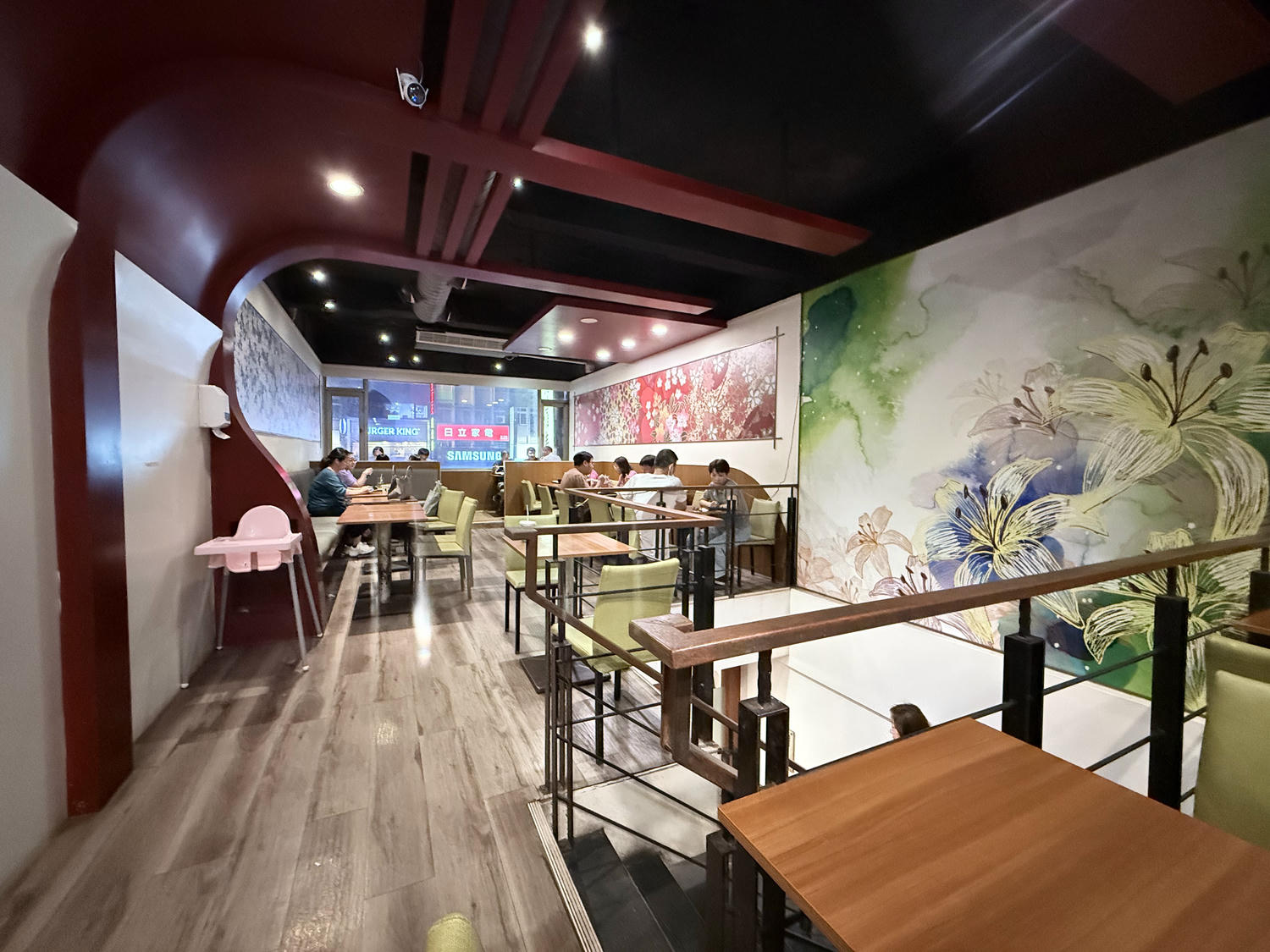 新北 新店 七張捷運站美食 優質簡餐、泡沫茶飲店 必點脆皮雞腿飯 |碧蘿春茶坊 北新店 - 第5張圖