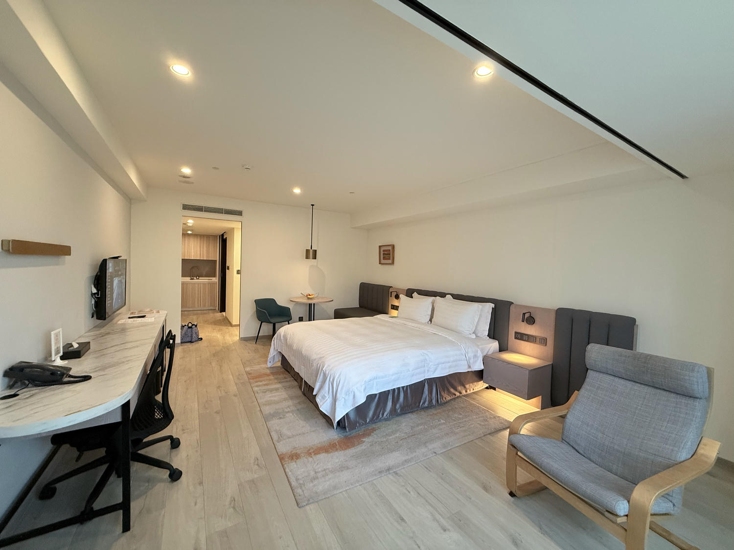 新竹 北區 優質親子飯店 新竹親子住宿推薦首選 改裝後的房型超級優 | 新竹福華大飯店 公寓式豪華單床房 開箱分享 - 第20張圖