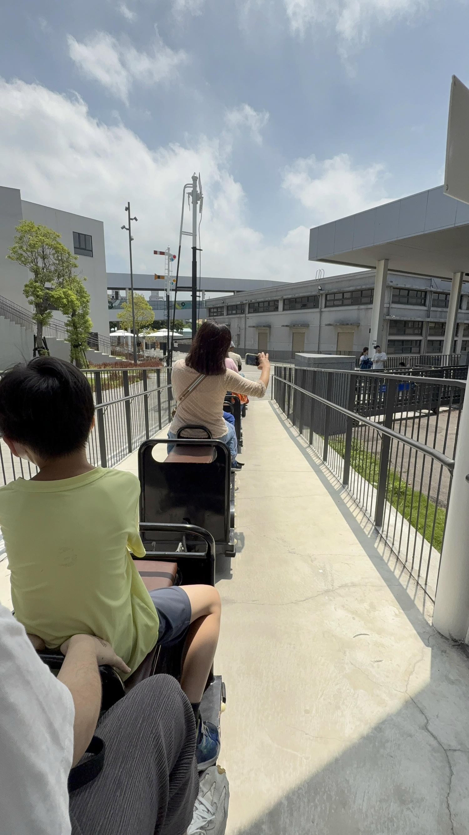 苗栗 苗栗市 很適合全家出遊的親子景點 可以預約櫓貓貓 搭乘小火車聽導覽哦!火車迷必來 |苗栗火車頭園區 - 第10張圖