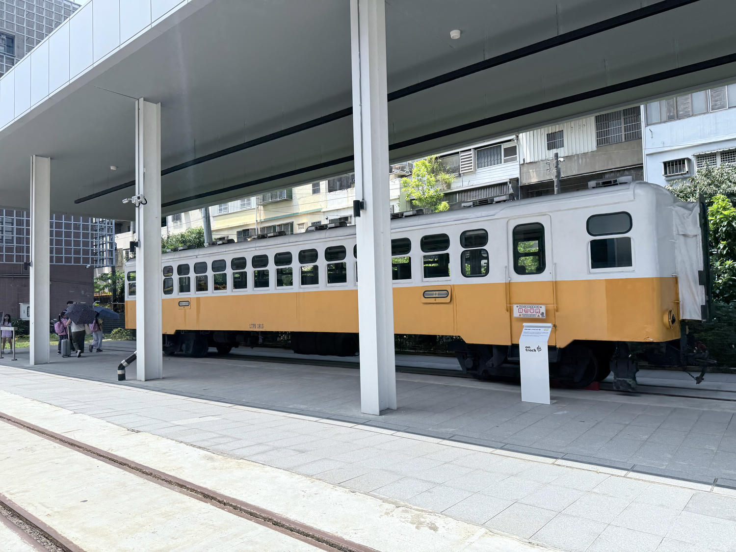 苗栗 苗栗市 很適合全家出遊的親子景點 可以預約櫓貓貓 搭乘小火車聽導覽哦!火車迷必來 |苗栗火車頭園區 - 第11張圖