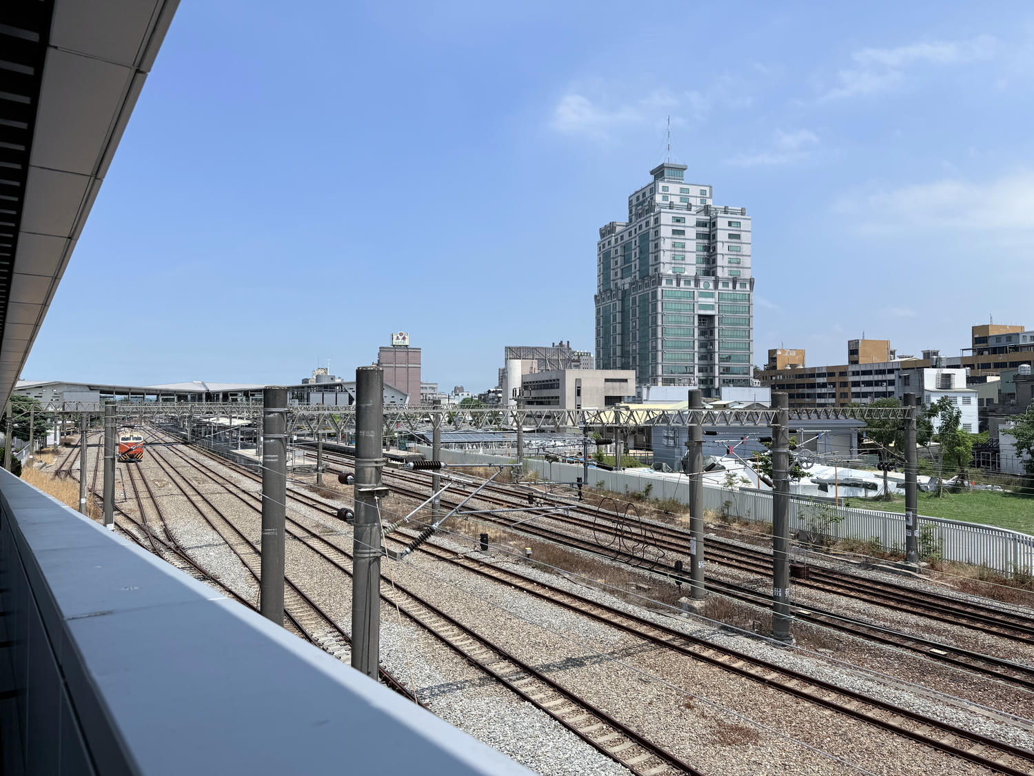 苗栗 苗栗市 很適合全家出遊的親子景點 可以預約櫓貓貓 搭乘小火車聽導覽哦!火車迷必來 |苗栗火車頭園區 - 第29張圖