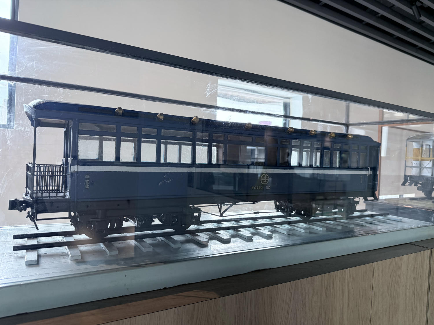 苗栗 苗栗市 很適合全家出遊的親子景點 可以預約櫓貓貓 搭乘小火車聽導覽哦!火車迷必來 |苗栗火車頭園區 - 第36張圖