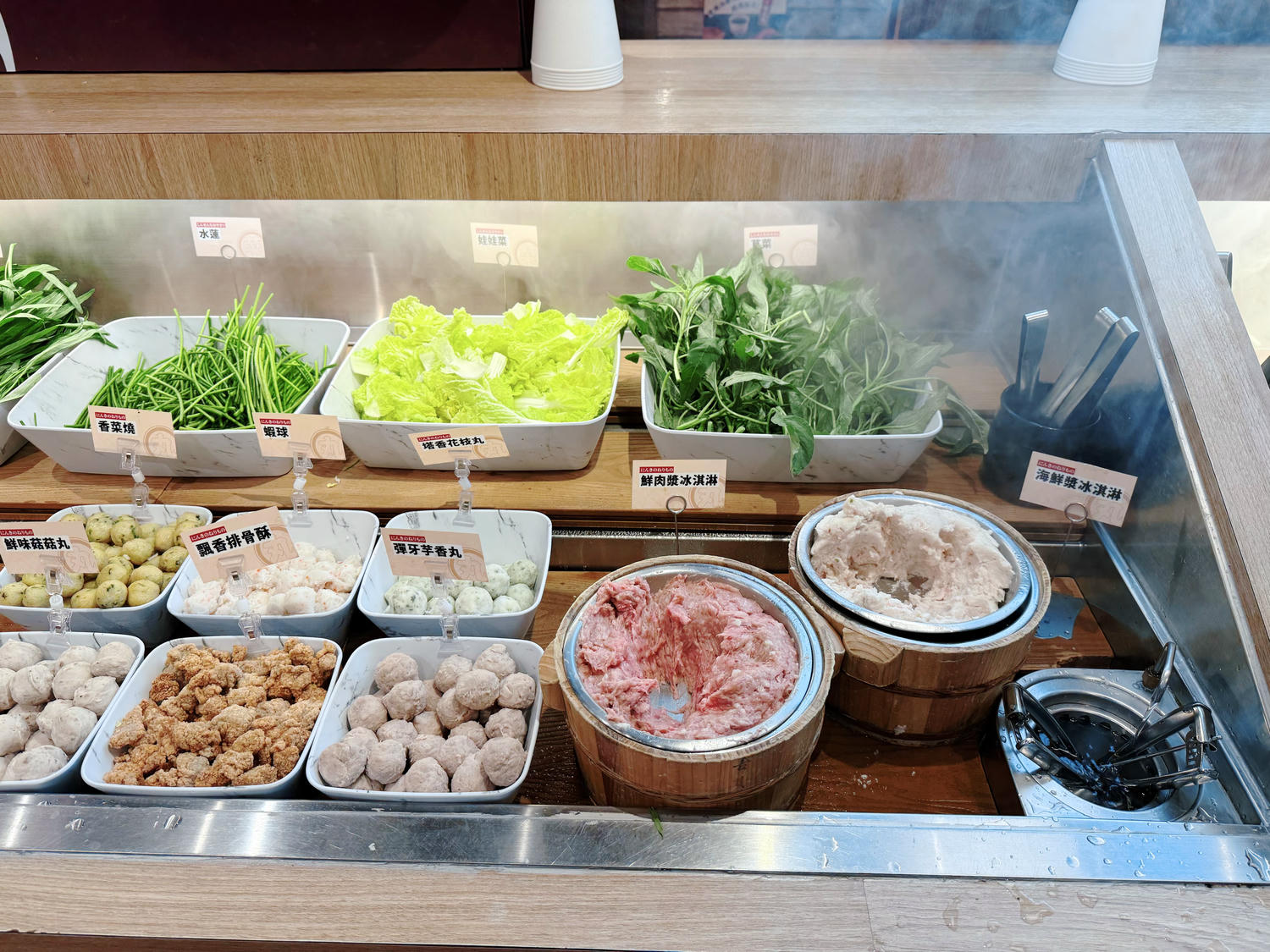 台北 大安 日式鍋物放題 讓你放肆涮肉 多樣化的自助區滿足每個人的胃 ｜和牛涮 台北羅斯福店