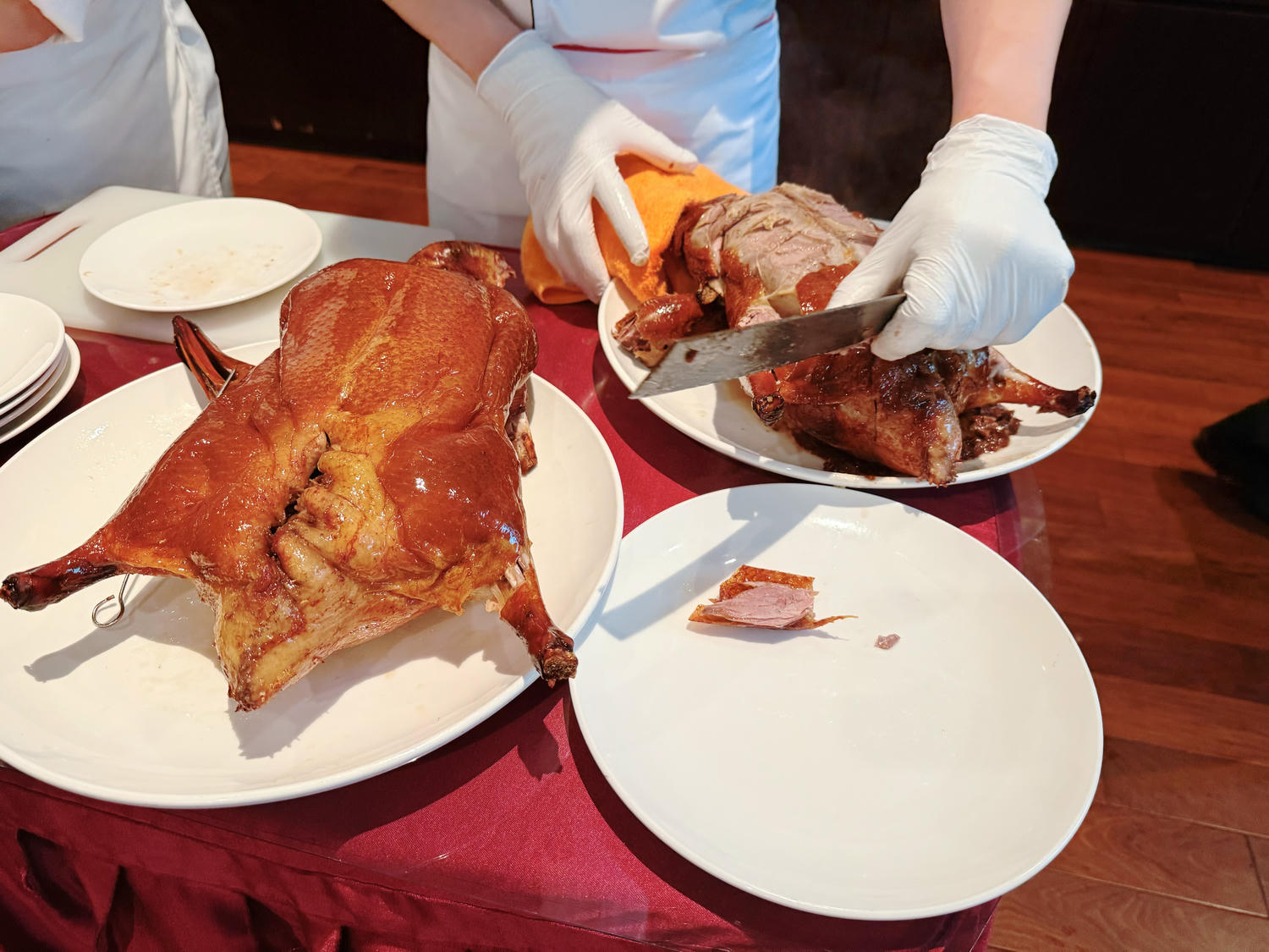 宜蘭 宜蘭市 知名烤鴨料理 櫻桃鴨肉質鮮嫩多汁 八人套餐分享 ｜蘭城晶英酒店 紅樓中餐廳