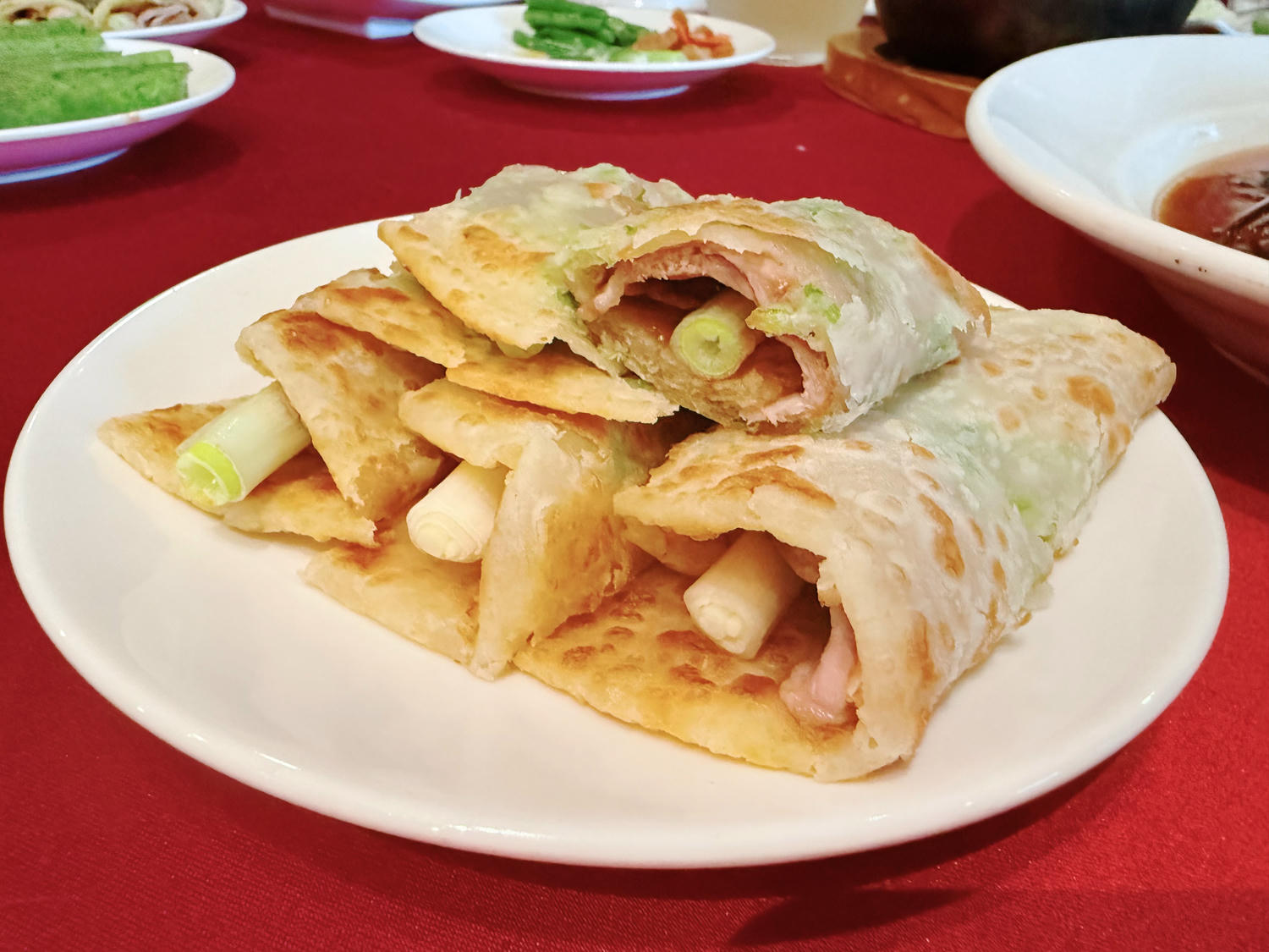 宜蘭 宜蘭市 知名烤鴨料理 櫻桃鴨肉質鮮嫩多汁 八人套餐分享 ｜蘭城晶英酒店 紅樓中餐廳