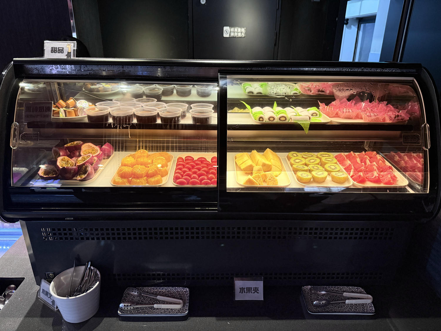 台北 中山 松江南京站火鍋吃到飽 推薦魷魚螺肉蒜湯底必點 120分無限放題｜ 石撈麻辣鴛鴦鍋