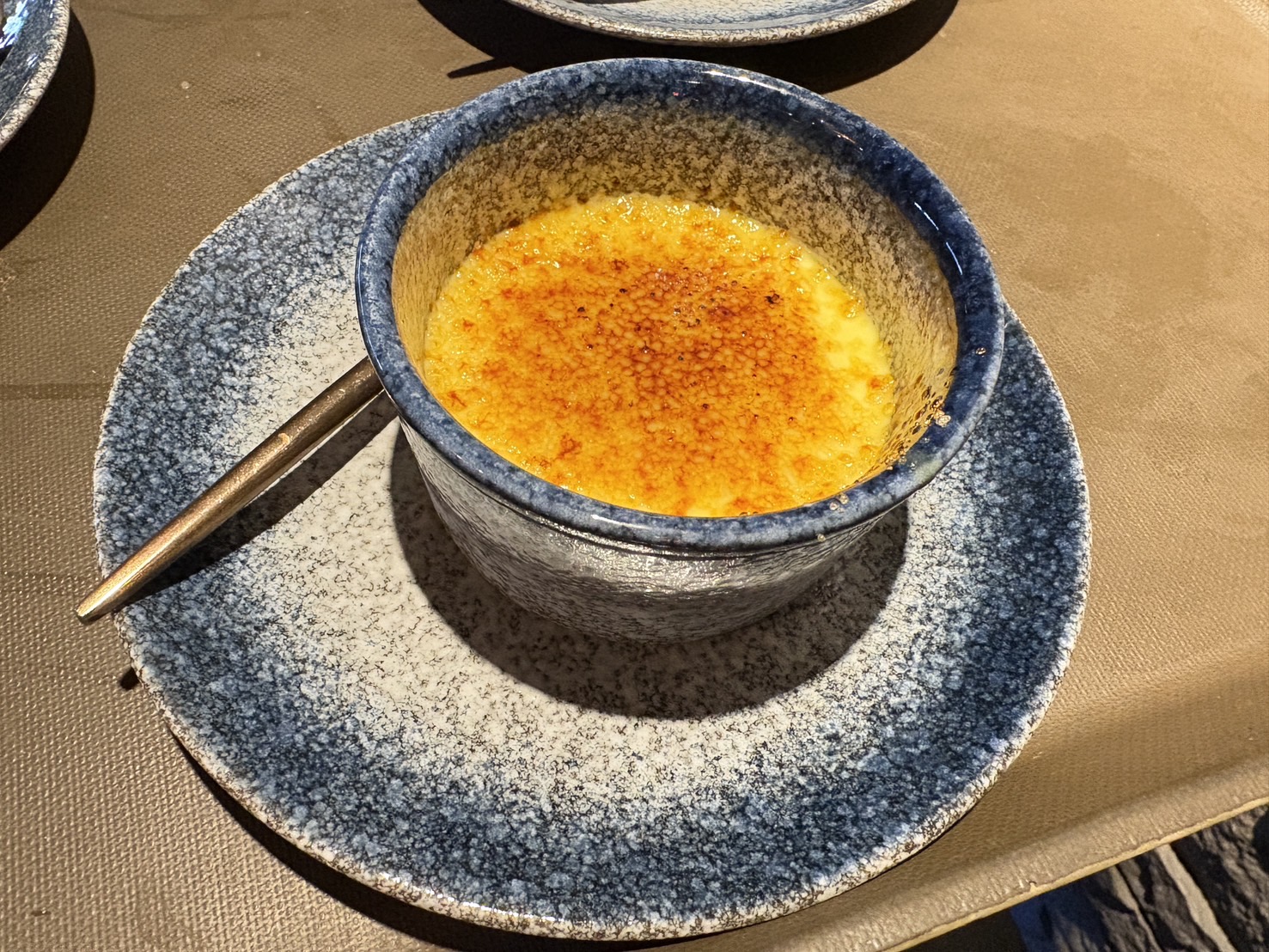 台北 中山 松江南京站火鍋吃到飽 推薦魷魚螺肉蒜湯底必點 120分無限放題｜ 石撈麻辣鴛鴦鍋