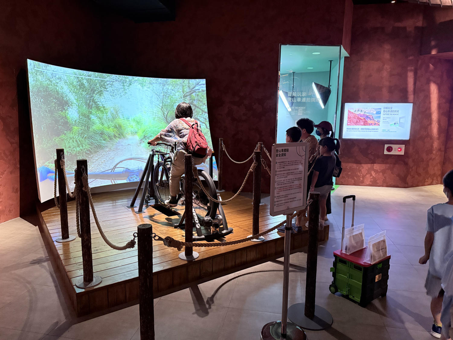 台中 西屯 豐富多元的互動裝置以及DIY體驗 館內各樓層詳細介紹 ｜ 自行車文化探索館