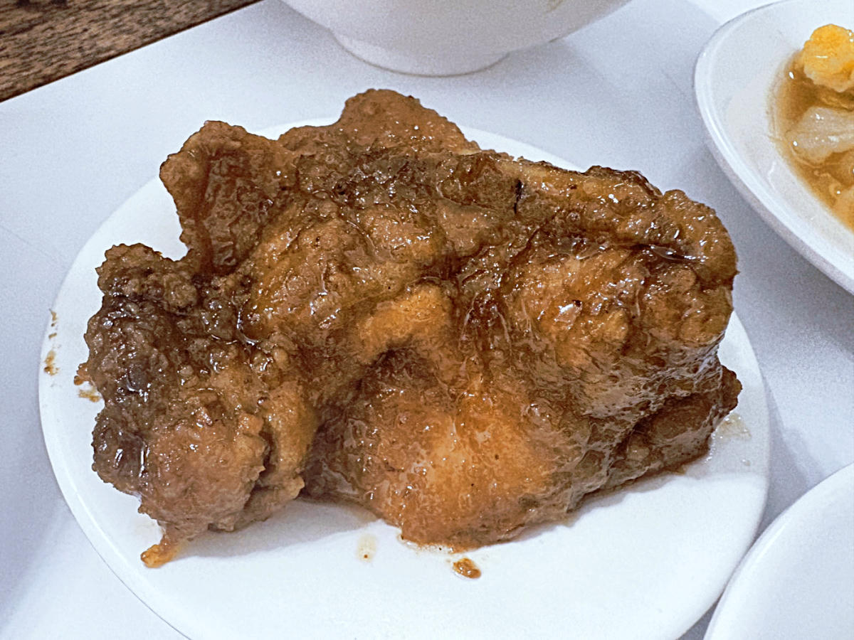 新北 新店 大坪林捷運站旁 老字號豬腳 入口即化的好滋味 ｜ 可口豬腳大王