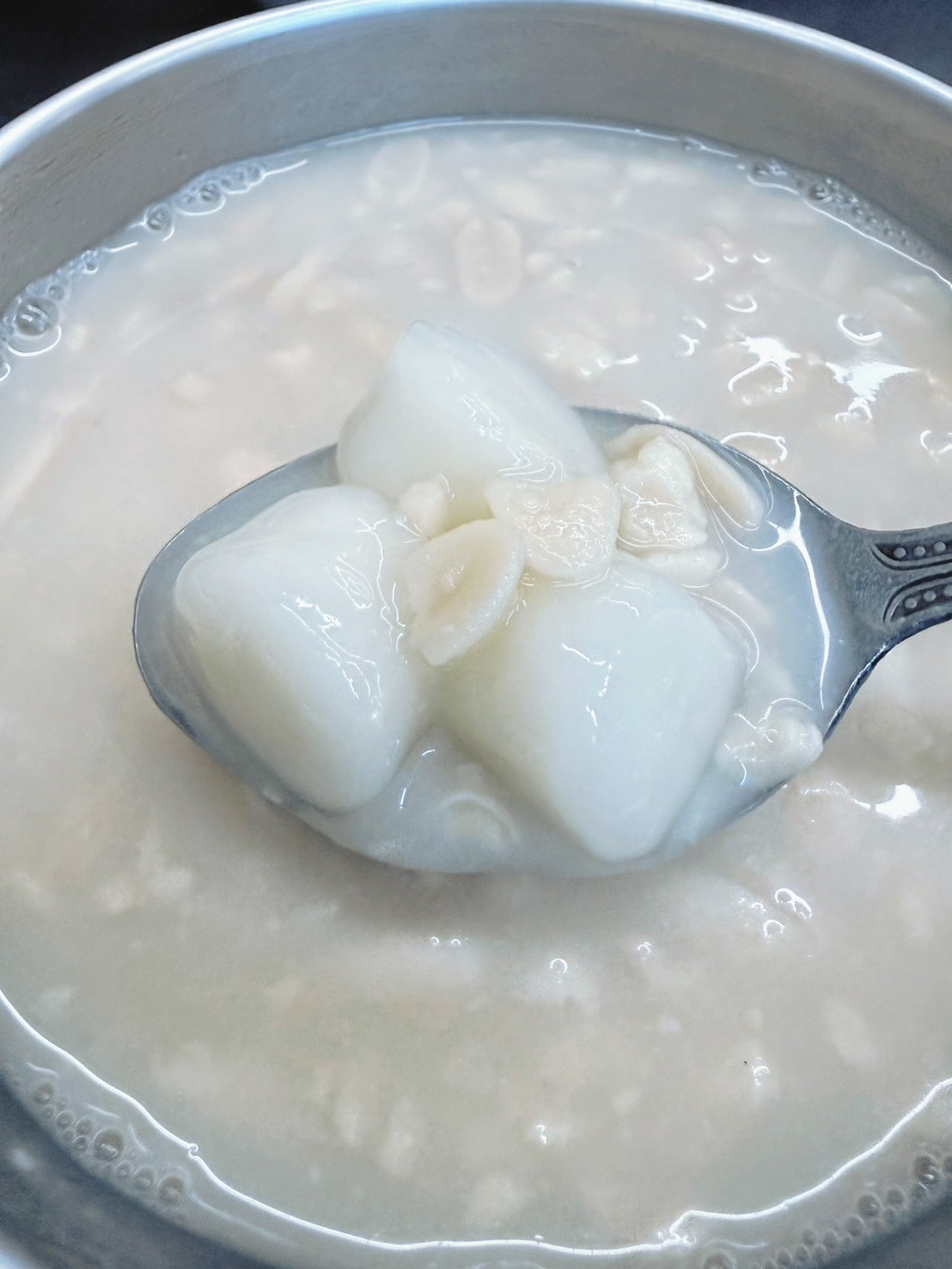 台北 大安 公館商圈不敗美味 每到冬天就特別想吃這一間甜湯的優良老店 500甜推薦  ｜ 臺一牛奶大王