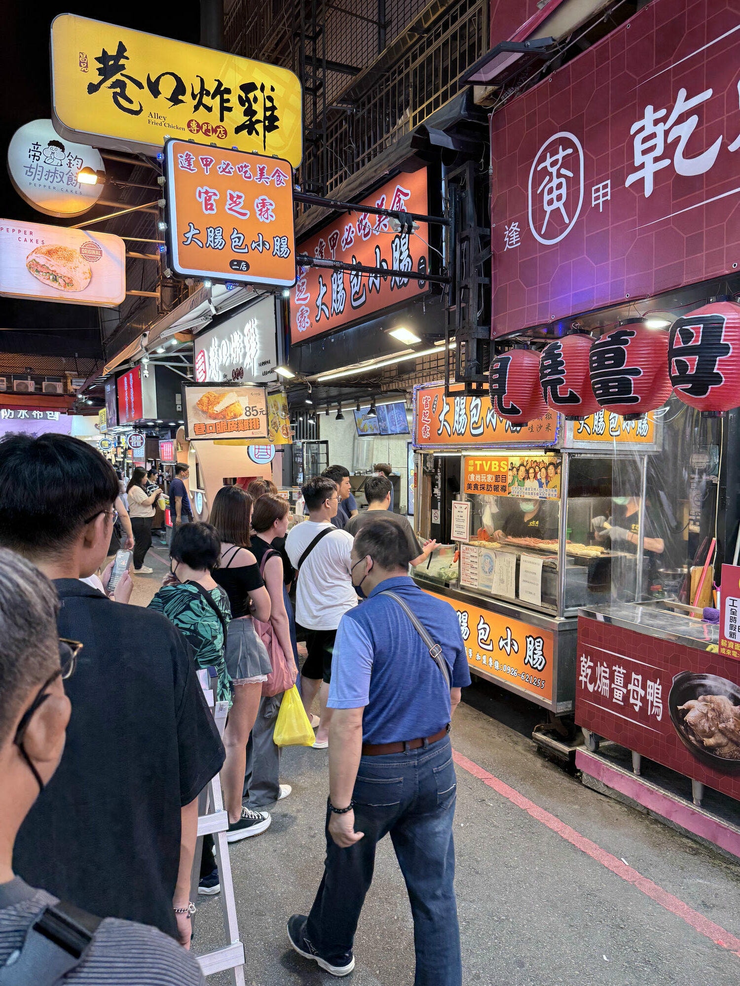 台中 西屯 逢甲夜市必吃美食 超人氣排隊美食 滿滿配料好滿足 | 官芝霖大腸包小腸 - 第3張圖 台中 西屯 逢甲夜市必吃美食 超人氣排隊美食 滿滿配料好滿足 | 官芝霖大腸包小腸