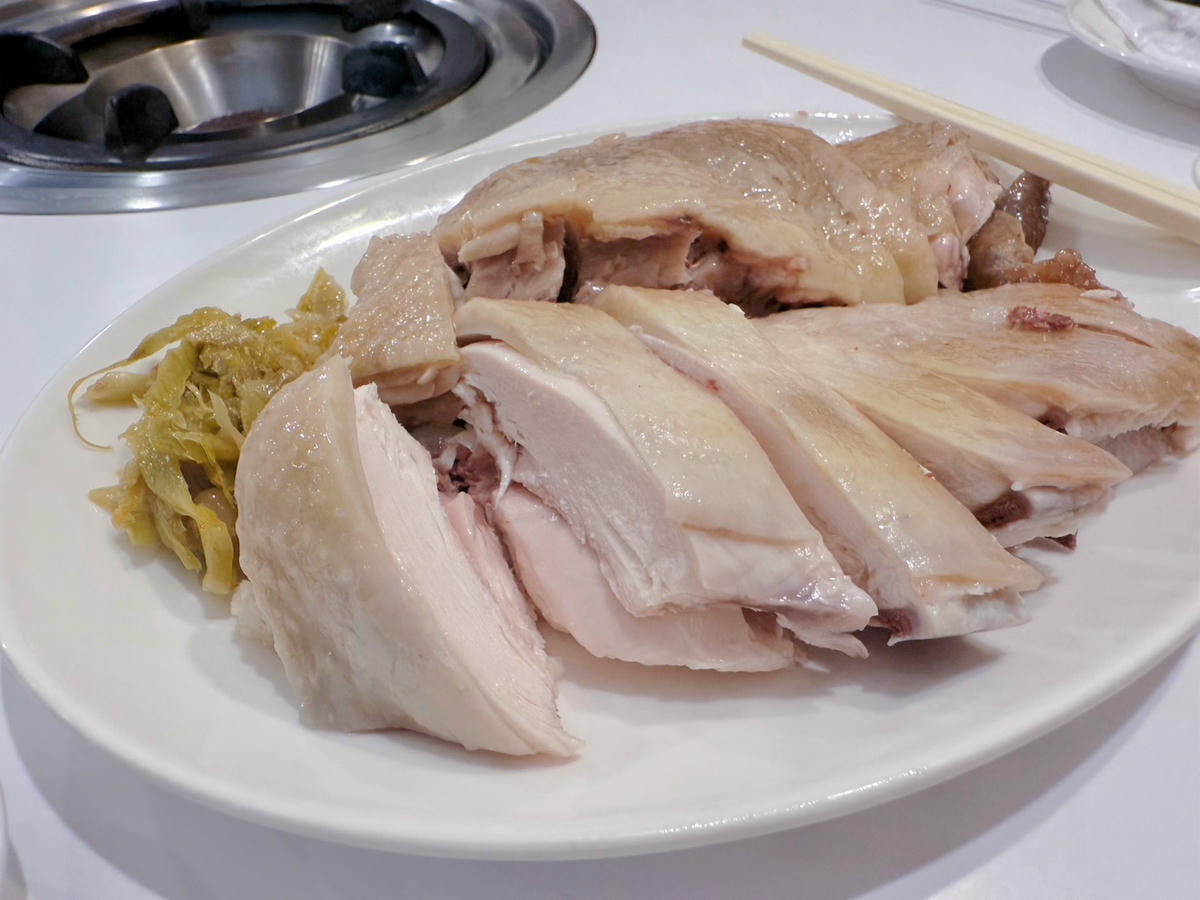 台北 大安 東區巷弄美食 國父紀念館美食 500盤得獎店家 銷魂白切雞、白切肉必吃 | 伍佰雞屋 - 第14張圖 台北 大安 東區巷弄美食 國父紀念館美食 500盤得獎店家 銷魂白切雞、白切肉必吃 | 伍佰雞屋