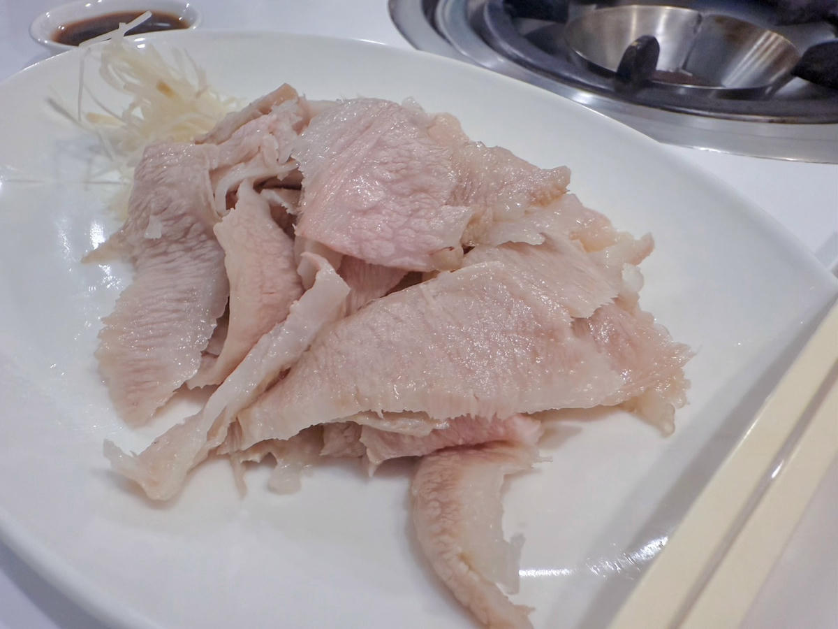 台北 大安 東區巷弄美食 國父紀念館美食 500盤得獎店家 銷魂白切雞、白切肉必吃 | 伍佰雞屋 - 第17張圖 台北 大安 東區巷弄美食 國父紀念館美食 500盤得獎店家 銷魂白切雞、白切肉必吃 | 伍佰雞屋