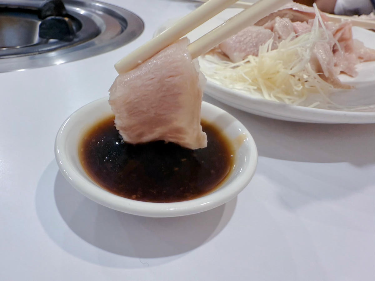 台北 大安 東區巷弄美食 國父紀念館美食 500盤得獎店家 銷魂白切雞、白切肉必吃 | 伍佰雞屋 - 第18張圖 台北 大安 東區巷弄美食 國父紀念館美食 500盤得獎店家 銷魂白切雞、白切肉必吃 | 伍佰雞屋