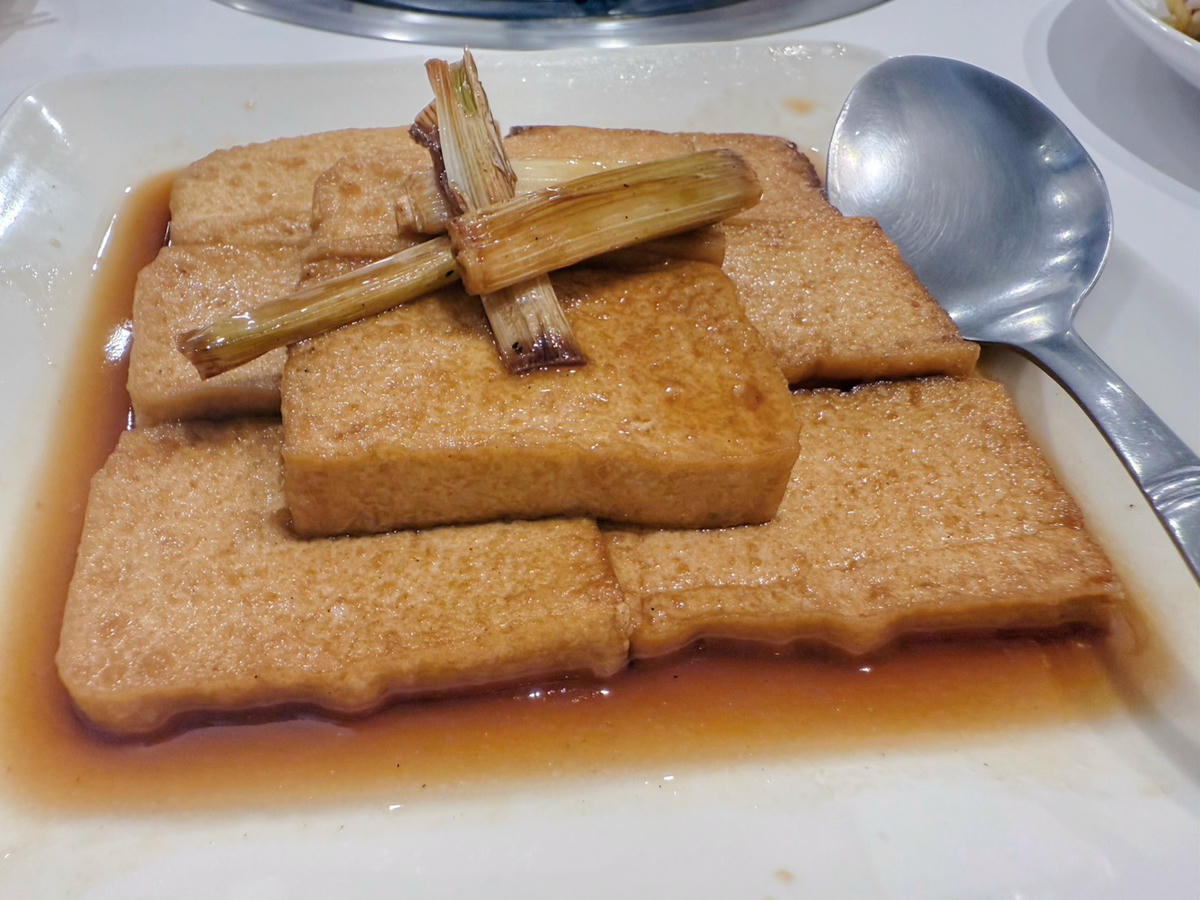 台北 大安 東區巷弄美食 國父紀念館美食 500盤得獎店家 銷魂白切雞、白切肉必吃 | 伍佰雞屋 - 第23張圖 台北 大安 東區巷弄美食 國父紀念館美食 500盤得獎店家 銷魂白切雞、白切肉必吃 | 伍佰雞屋