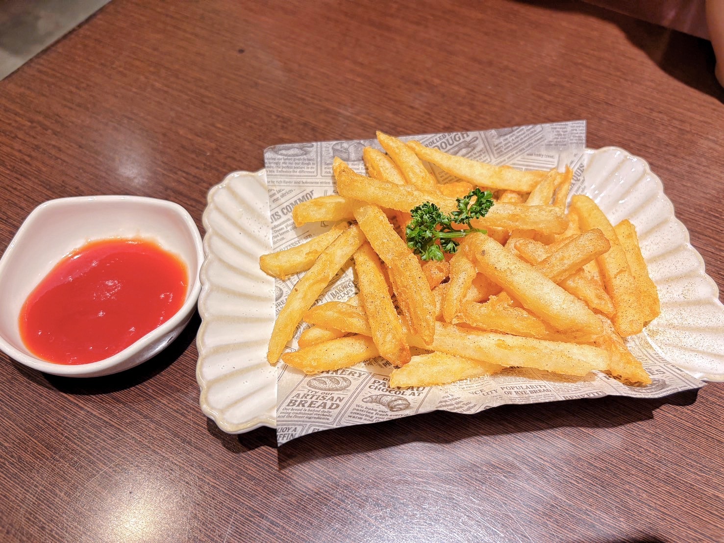 新北 新店 新式質感簡餐店、飲料店 適合三五好友聚會 還可以餵魚 |集客人間茶館 大坪林店 - 第19張圖 新北 新店 新式質感簡餐店、飲料店 適合三五好友聚會 還可以餵魚 |集客人間茶館 大坪林店