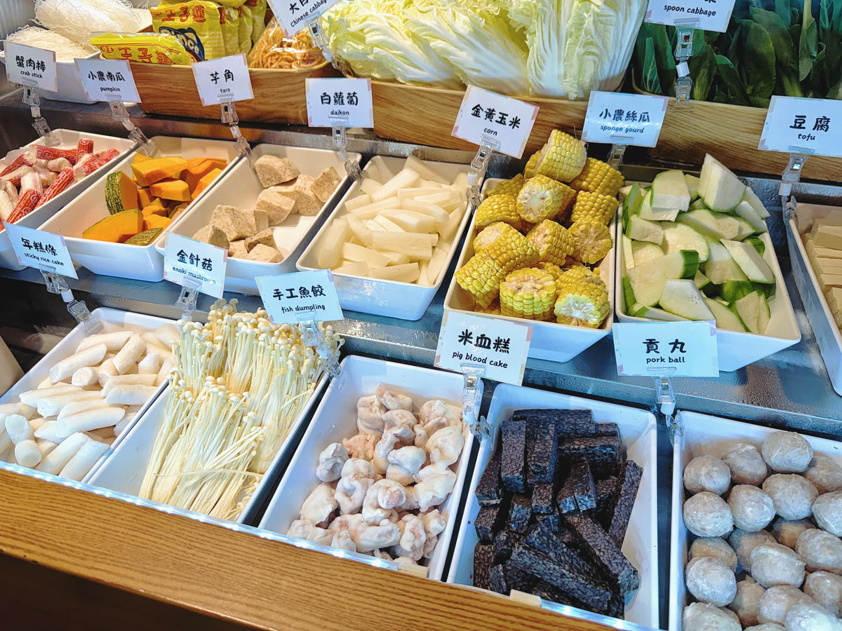 台北 大同 圓山站美食 聚餐首選 富麗堂皇的豪華涮涮鍋 手工拉麵拌沙茶簡直一絕 |丰明殿圓山店 - 第9張圖 台北 大同 圓山站美食 聚餐首選 富麗堂皇的豪華涮涮鍋 手工拉麵拌沙茶簡直一絕 |丰明殿圓山店