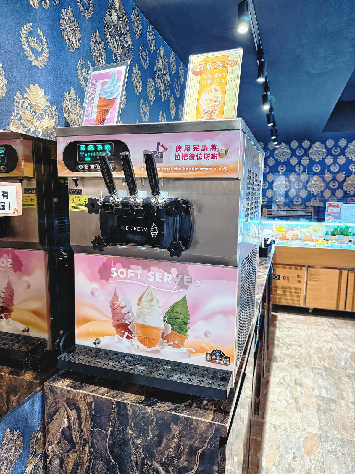 台北 大同 圓山站美食 聚餐首選 富麗堂皇的豪華涮涮鍋 手工拉麵拌沙茶簡直一絕 |丰明殿圓山店 - 第16張圖 台北 大同 圓山站美食 聚餐首選 富麗堂皇的豪華涮涮鍋 手工拉麵拌沙茶簡直一絕 |丰明殿圓山店
