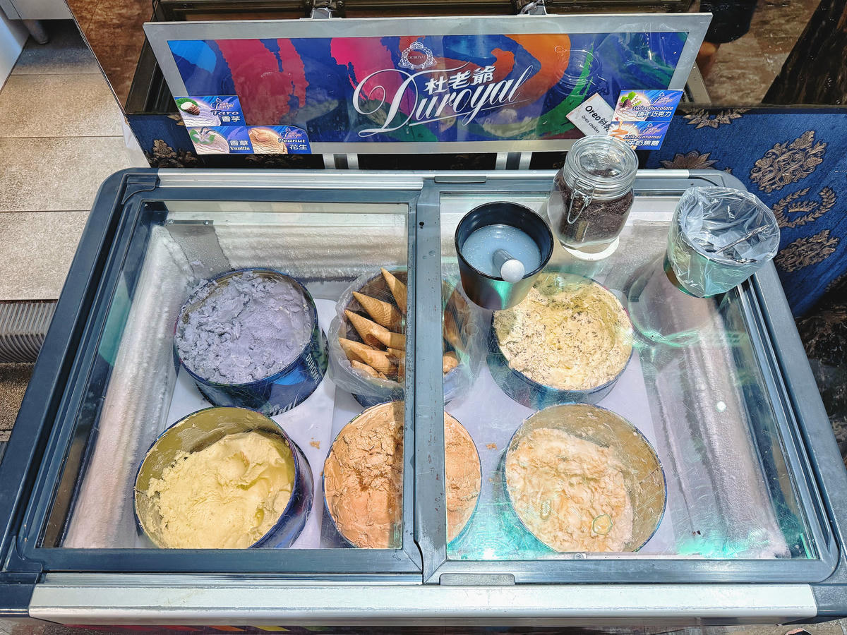 台北 大同 圓山站美食 聚餐首選 富麗堂皇的豪華涮涮鍋 手工拉麵拌沙茶簡直一絕 ｜丰明殿圓山店