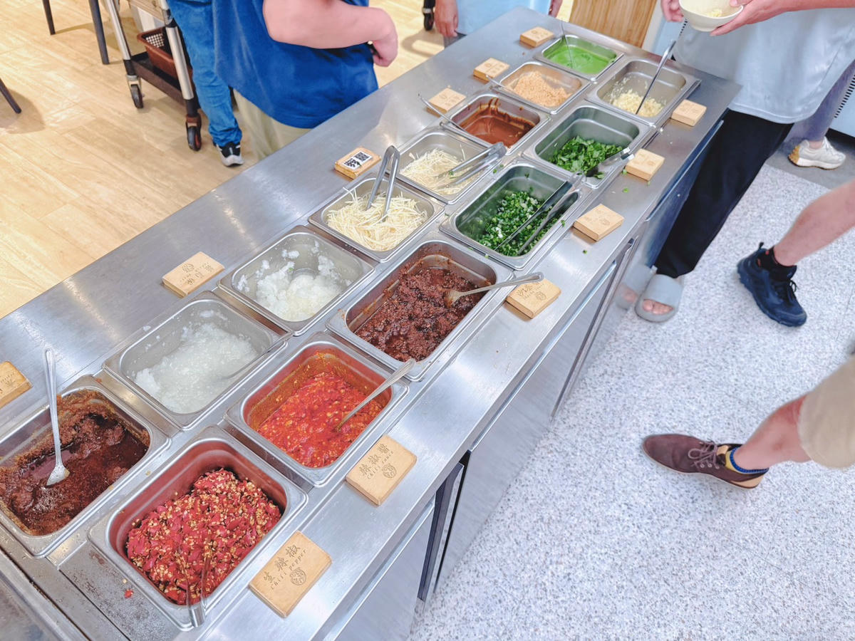 宜蘭 宜蘭市美食|富美海鮮火鍋宜蘭店 港點無限供應超有特色!親子聚餐首選海鮮火鍋推薦 - 第8張圖 宜蘭 宜蘭市美食|富美海鮮火鍋宜蘭店 港點無限供應超有特色!親子聚餐首選海鮮火鍋推薦