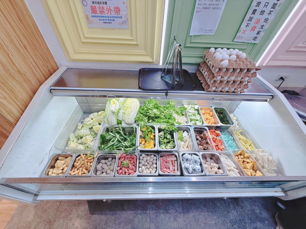 宜蘭 宜蘭市美食|富美海鮮火鍋宜蘭店 港點無限供應超有特色!親子聚餐首選海鮮火鍋推薦 - 第9張圖 宜蘭 宜蘭市美食|富美海鮮火鍋宜蘭店 港點無限供應超有特色!親子聚餐首選海鮮火鍋推薦