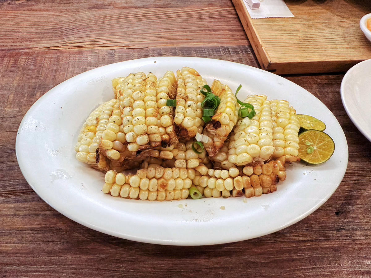 台北 信義區美食 永心鳳茶微風信義店｜復古時髦新台菜餐廳，炊飯、湯麵、台灣茶一次滿足！(內部修整)