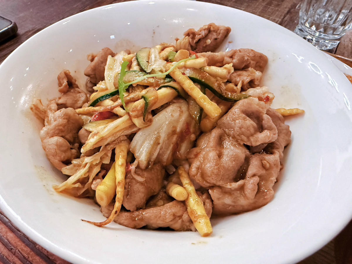台北 信義區美食 永心鳳茶微風信義店|復古時髦新台菜餐廳,炊飯、湯麵、台灣茶一次滿足!(內部修整) - 第16張圖 台北 信義區美食 永心鳳茶微風信義店|復古時髦新台菜餐廳,炊飯、湯麵、台灣茶一次滿足!(內部修整)