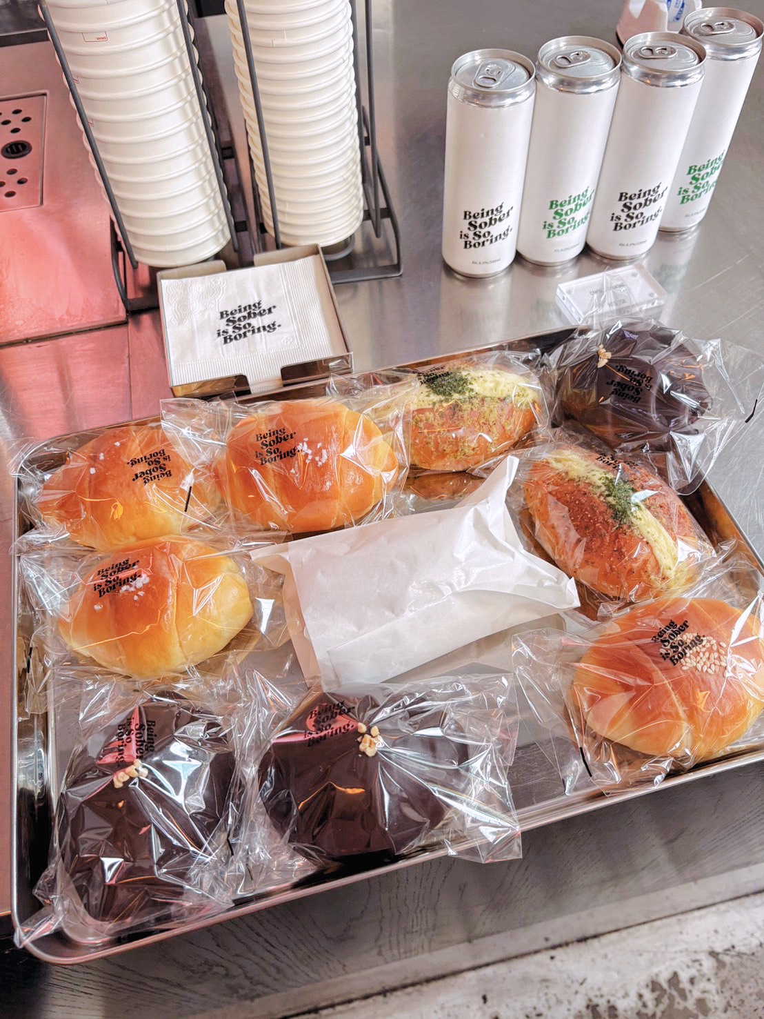 台北 信義區美食 Fake Sober Coffee & Bar|白天咖啡廳晚上酒吧 爆紅鹽可頌下午茶推薦 - 第15張圖 台北 信義區美食 Fake Sober Coffee & Bar|白天咖啡廳晚上酒吧 爆紅鹽可頌下午茶推薦