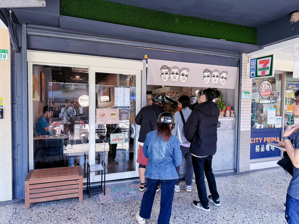 台北 文山 早午餐推薦|男子漢早餐店 REAL HOMIE BREAKFAST 景興店 排隊人氣早餐店開箱!招牌漢堡、厚切豬排、鐵板麵一次滿足 - 第3張圖 台北 文山 早午餐推薦|男子漢早餐店 REAL HOMIE BREAKFAST 景興店 排隊人氣早餐店開箱!招牌漢堡、厚切豬排、鐵板麵一次滿足