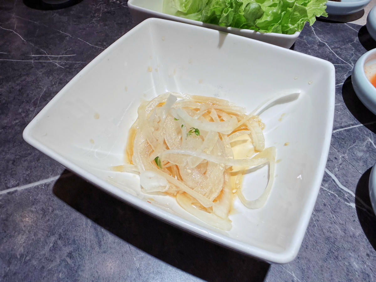 新北 新店美食 裕隆城必吃韓式烤肉套餐 小菜吃到飽超滿足！｜水剌韓式料理新店旗艦店