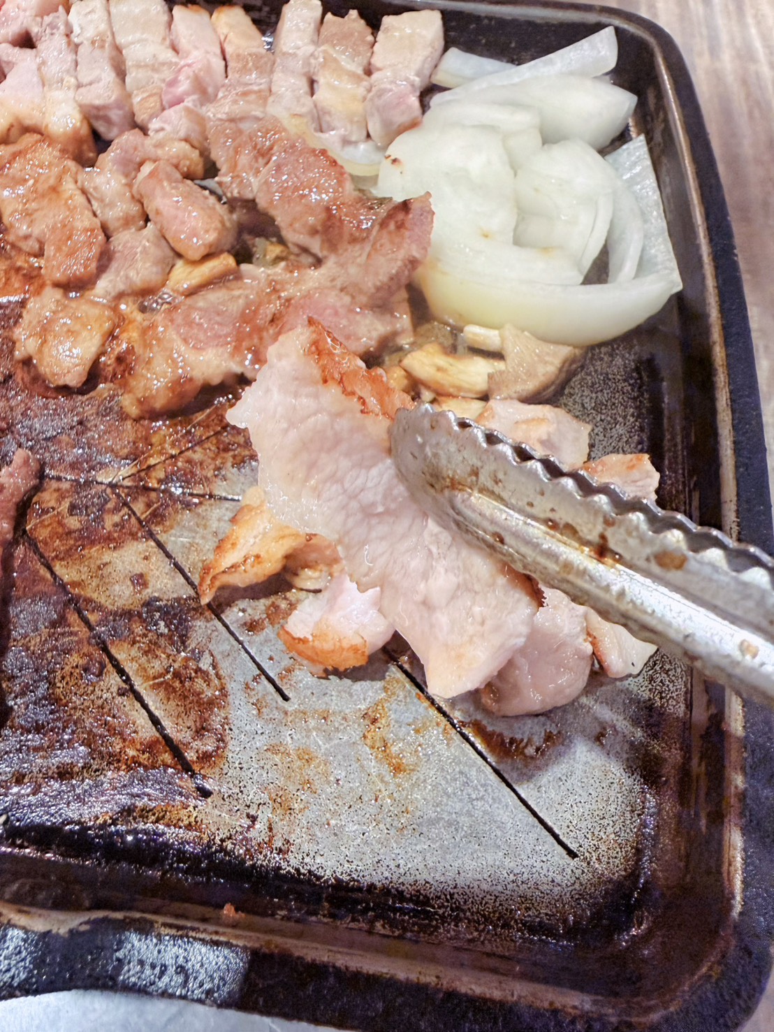 新北 新店美食 裕隆城必吃韓式烤肉套餐 小菜吃到飽超滿足！｜水剌韓式料理新店旗艦店