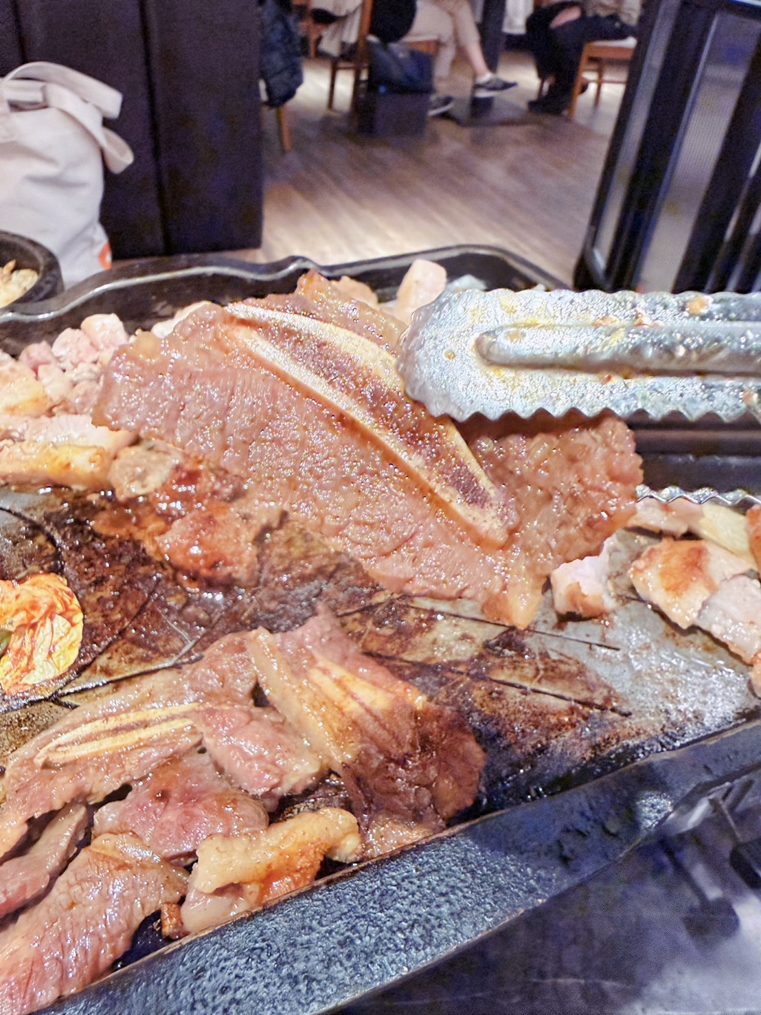 新北 新店美食 裕隆城必吃韓式烤肉套餐 小菜吃到飽超滿足！｜水剌韓式料理新店旗艦店