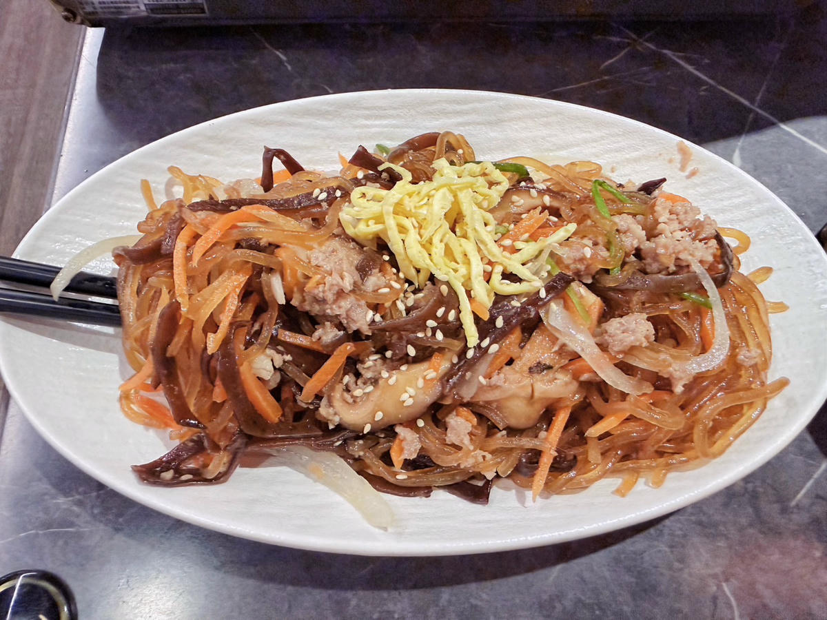 新北 新店美食 裕隆城必吃韓式烤肉套餐 小菜吃到飽超滿足！｜水剌韓式料理新店旗艦店