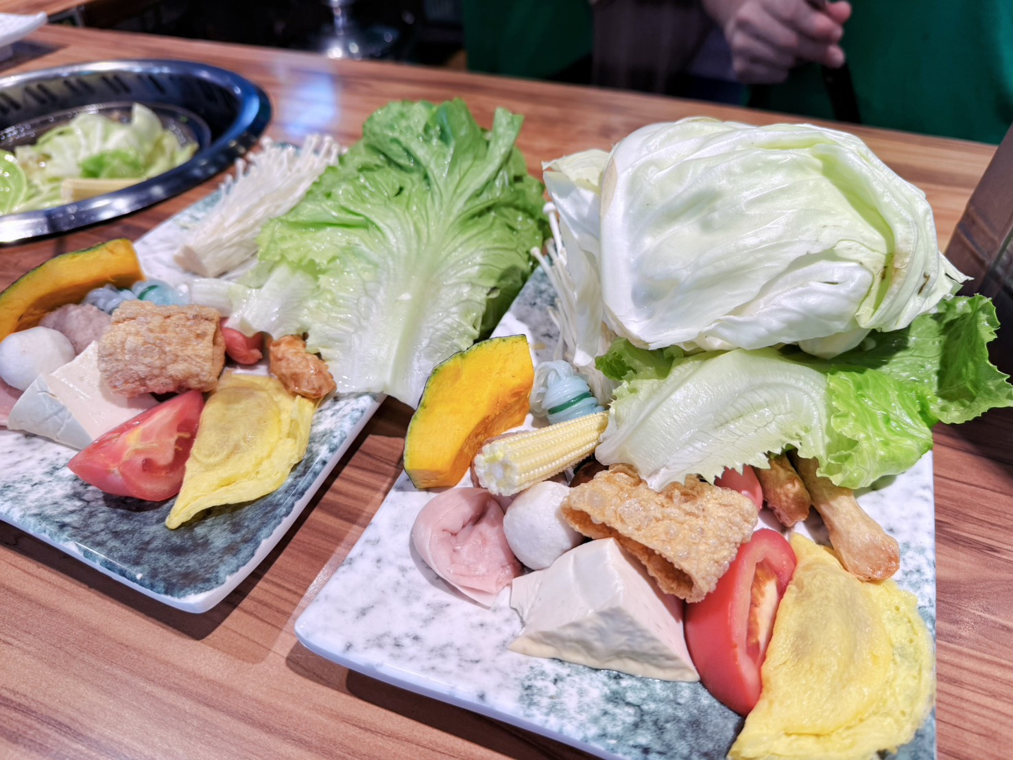 台北萬華美食|旺角石頭火鍋 西門町人氣石頭火鍋推薦!現炒鍋底、自製沙茶醬必吃 - 第9張圖 台北萬華美食|旺角石頭火鍋 西門町人氣石頭火鍋推薦!現炒鍋底、自製沙茶醬必吃