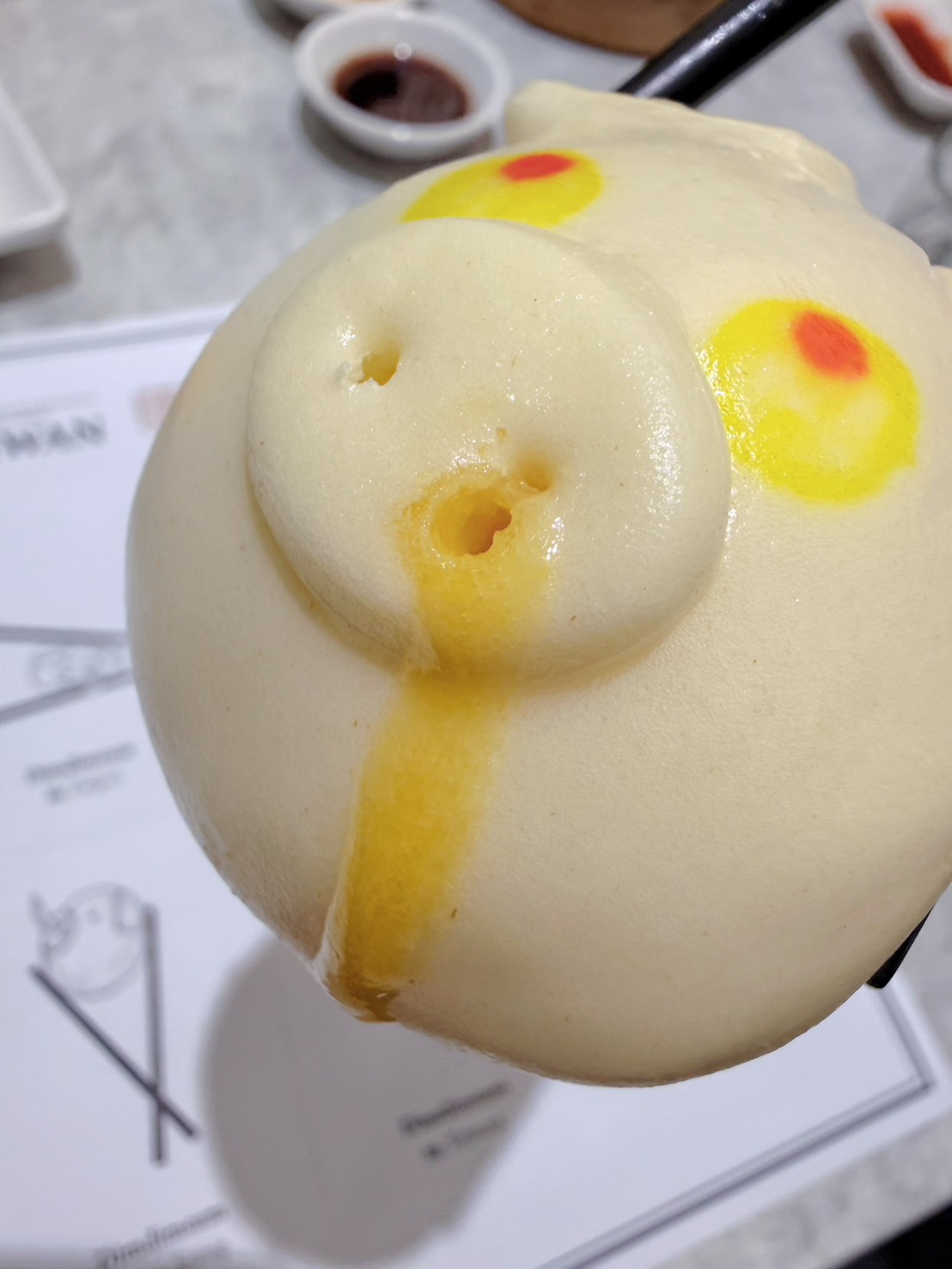 新北 新店 裕隆城美食｜點點心台灣 新店裕隆城店 豬仔流沙包必點！親子港式點心推薦